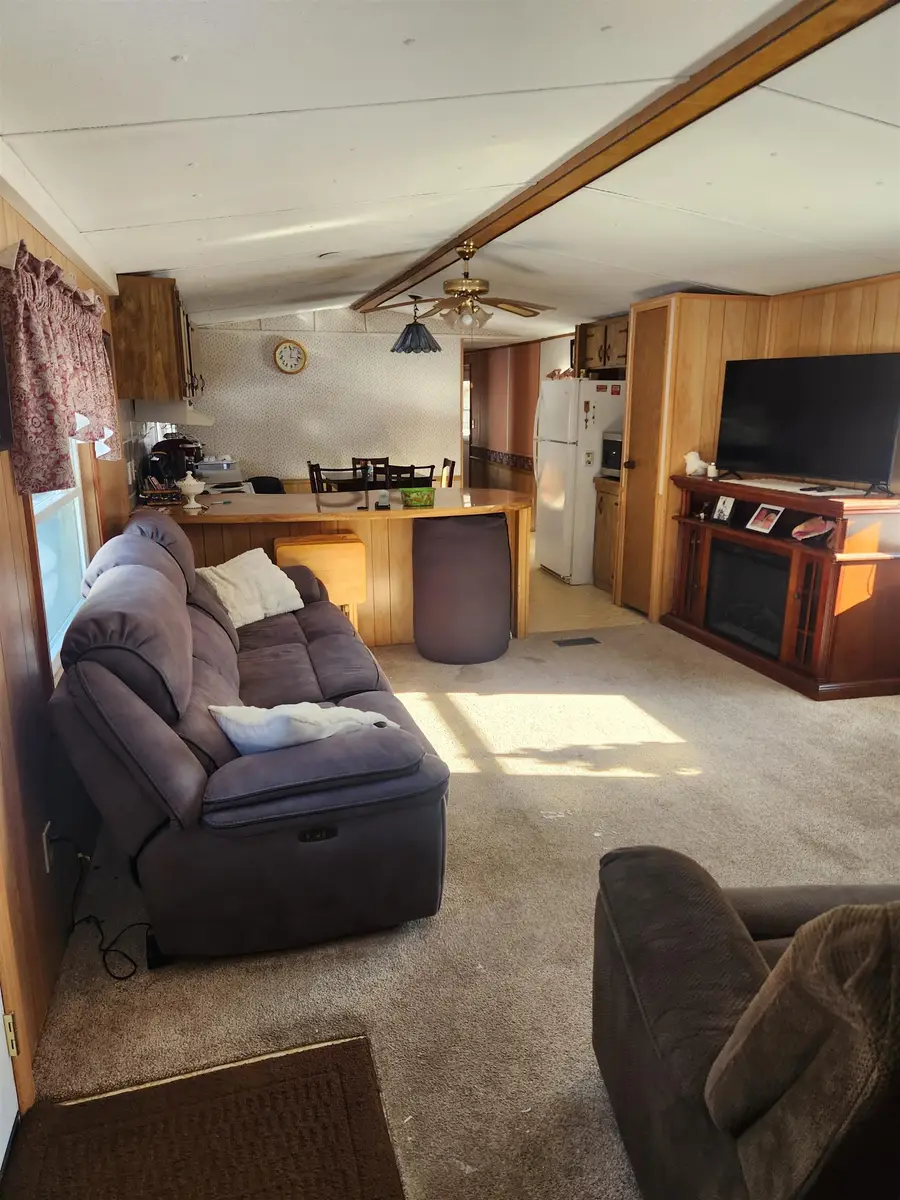 123 Sherwood Drive, Tilton, NH 03276 - Image #2