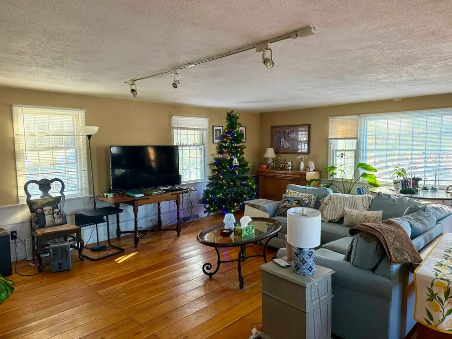 24 SHADWELL Road, Nashua, NH 03062 - #2