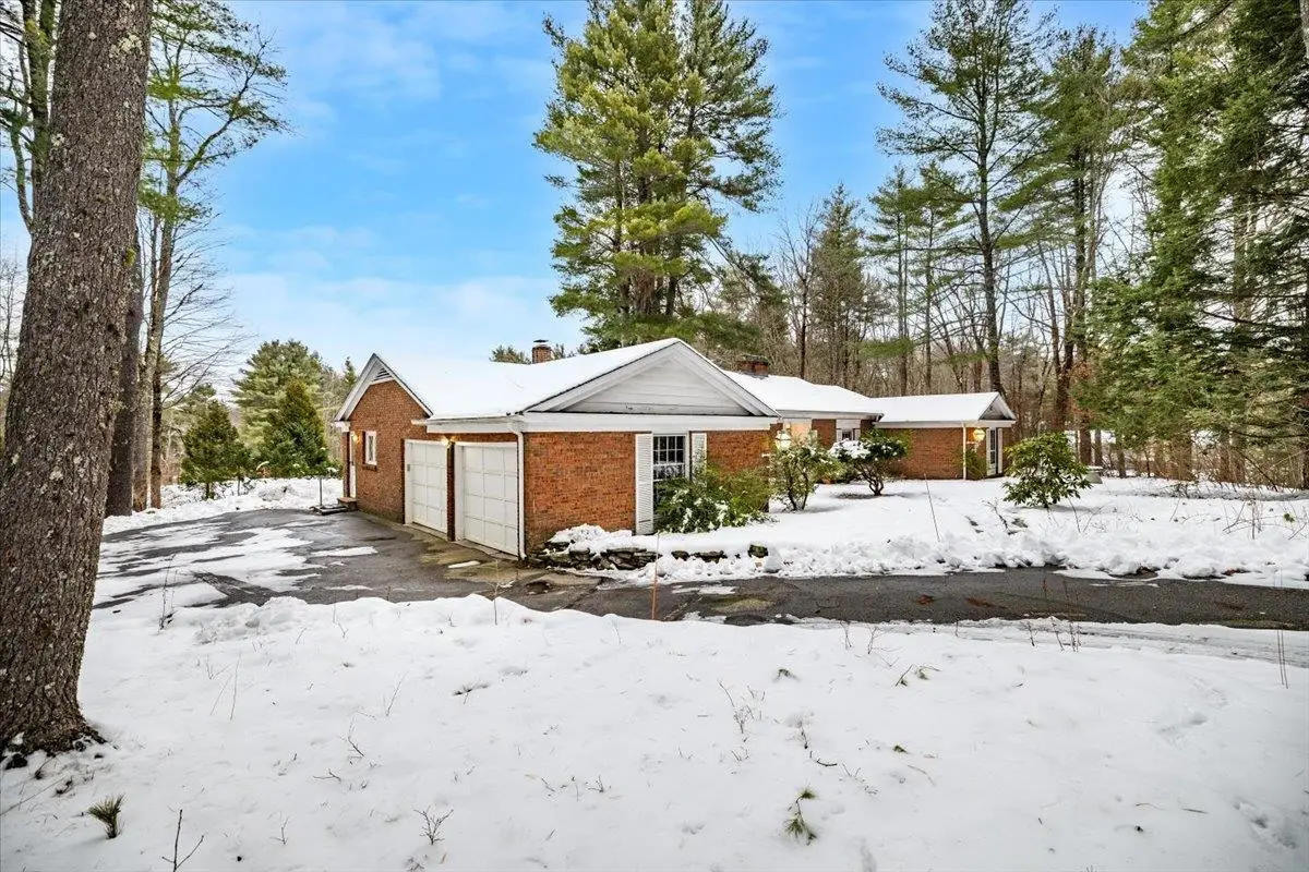 11 Strawberry Hill Road, Bedford, NH 03110 - Image #1