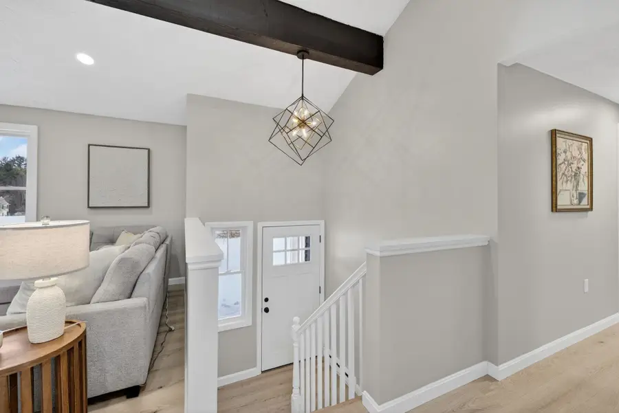 5 Heron Drive, Londonderry, NH 03053 - Image #2