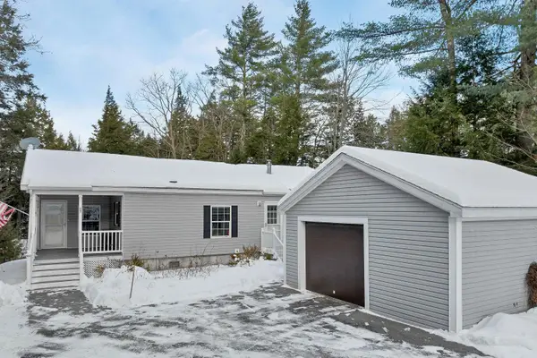 21 Mansfield Woods Way, New Hampton, NH 03256