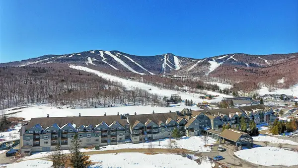 228 East Mountain Road #PENT 327 II (JOYCE), Killington, VT 05751