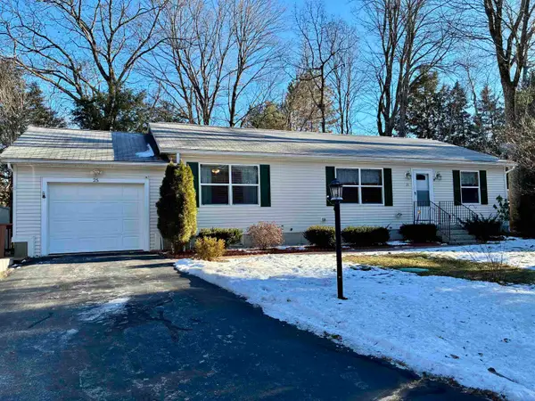 25 Knobby Way, Rochester, NH 03867