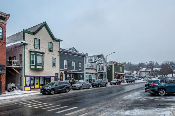 12 Middle Street, Lancaster, NH 03584