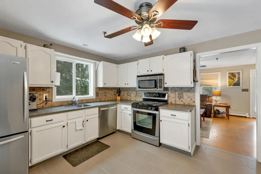 21 Canterbury Crossing, Northfield, NH 03276 - Image #2