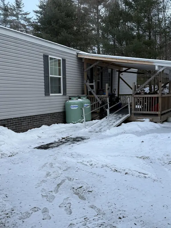 34 Ponderosa Park, Charlestown, NH 03603