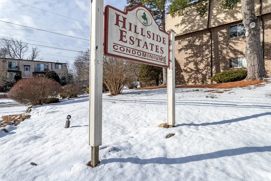 4 Pembroke Drive #22, Derry, NH 03038 - Image #2