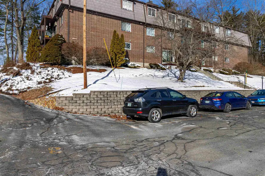 4 Pembroke Drive #22, Derry, NH 03038 - Image #3