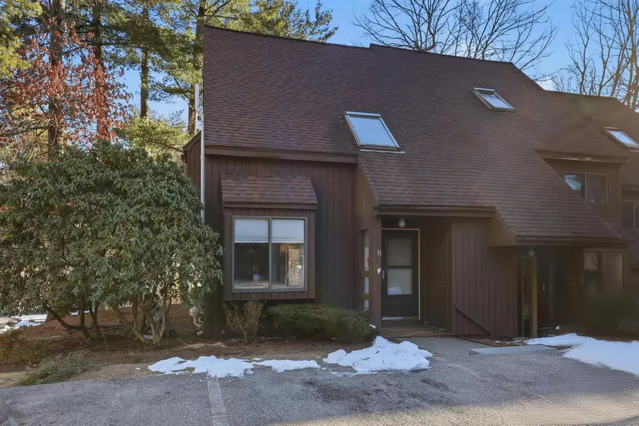 33 Valencia Drive, Nashua, NH 03062 - Image #2