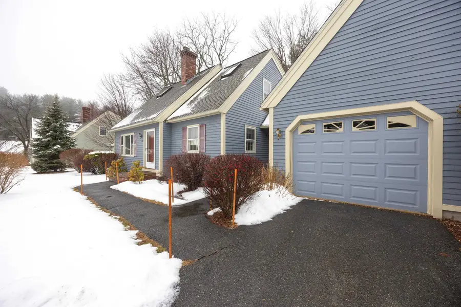 232 Winding Pond Road, Londonderry, NH 03053 - Image #3