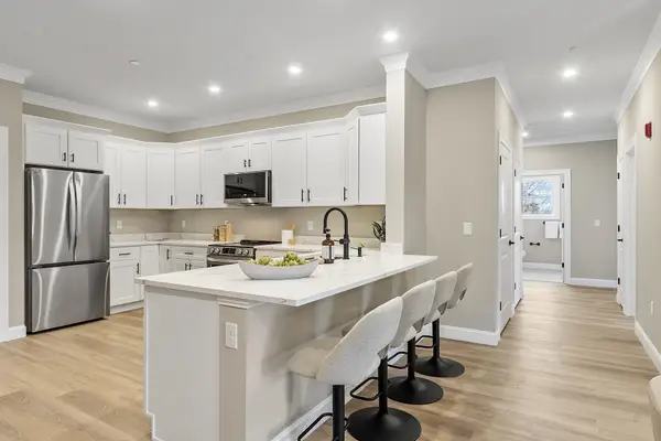 10100 S Willow Street #213, Manchester, NH 03103