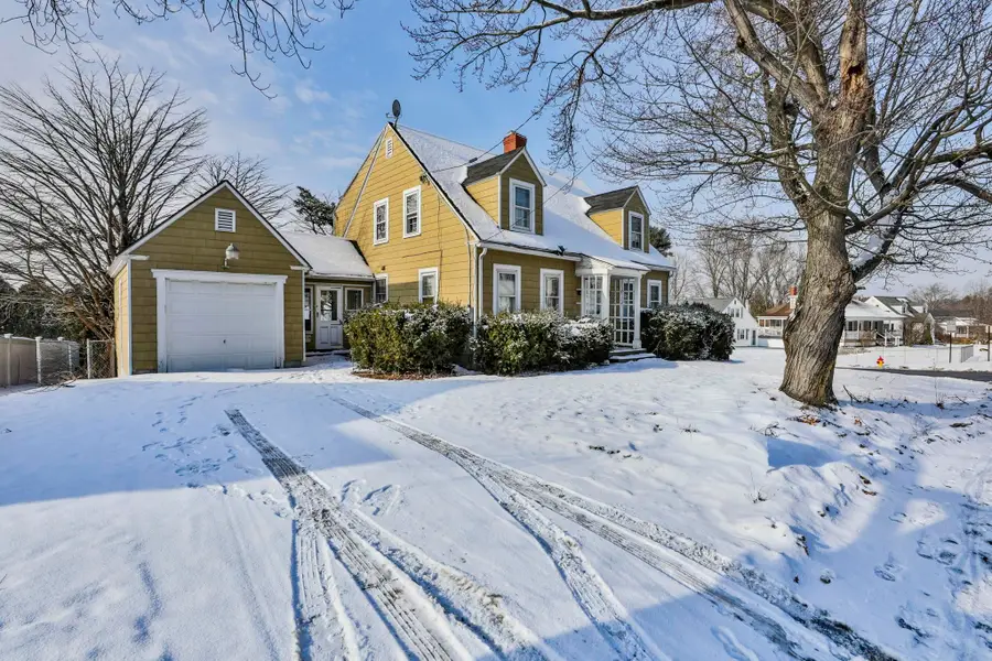 112 Mammoth Road, Manchester, NH 03109 - Image #2