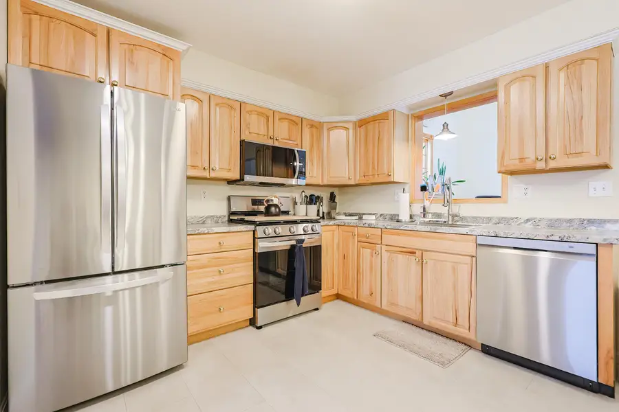 6 Pinehurst Street, Hudson, NH 03051 - Image #3