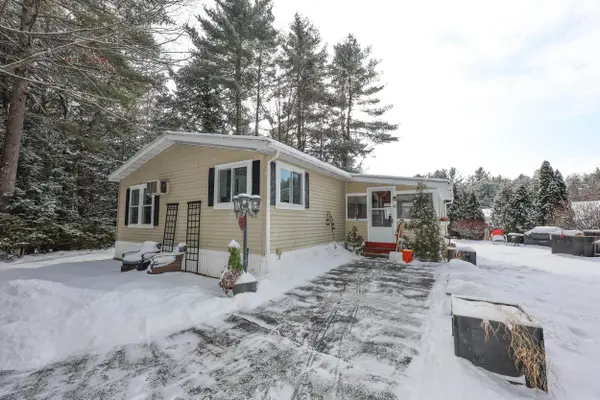63 Evergreen Lane, Hopkinton, NH 03229