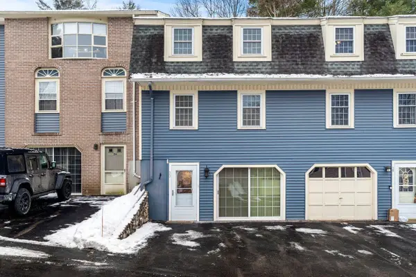 33 Cannongate Road, Nashua, NH 03063