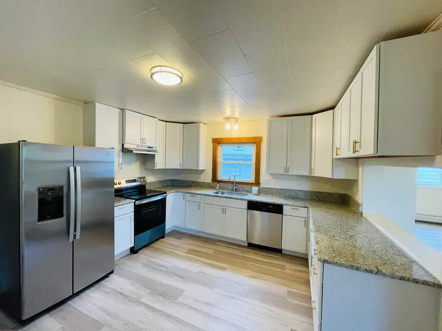 17 Arch Street, Laconia, NH 03246 - Image #3