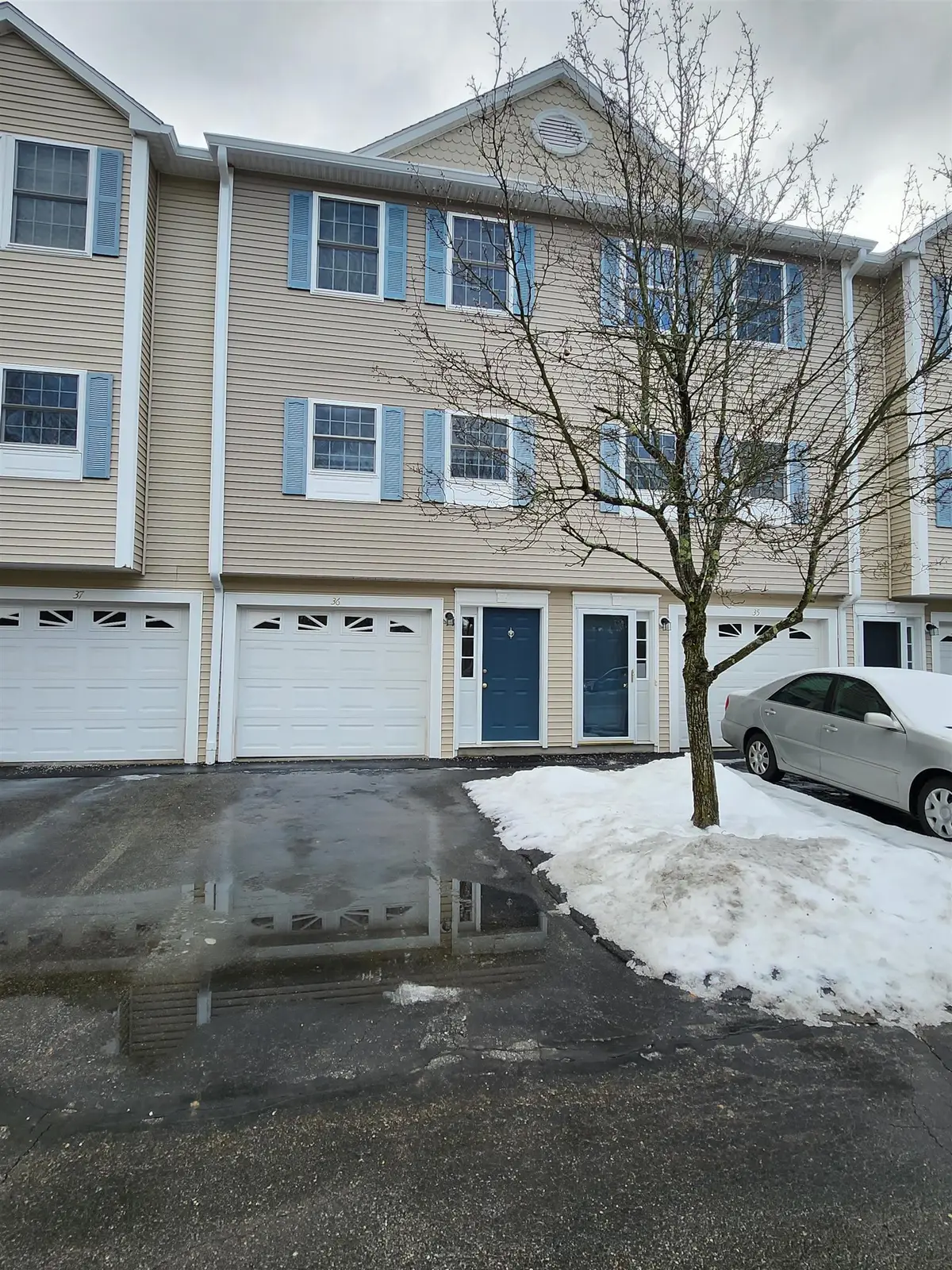 1029 S Mammoth Road #36, Manchester, NH 03109 - Image #1