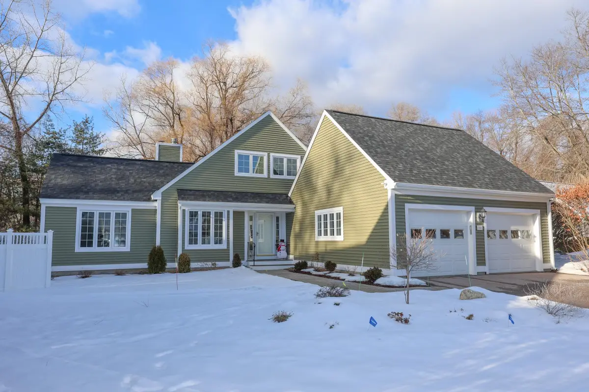 152 Straw Hill Road, Manchester, NH 03104 - Image #1