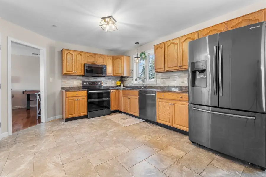 4 Fox Run Road, Raymond, NH 03077 - Image #3