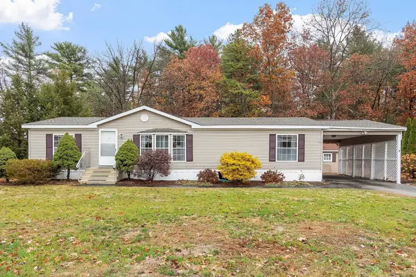 34 Dianne Street, Nashua, NH 03062