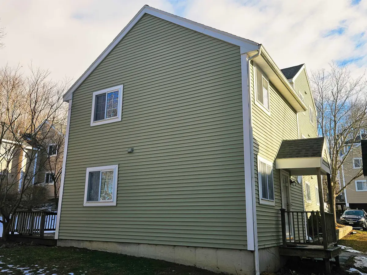 98 Henry Law Avenue #5, Dover, NH 03820 - Image #1