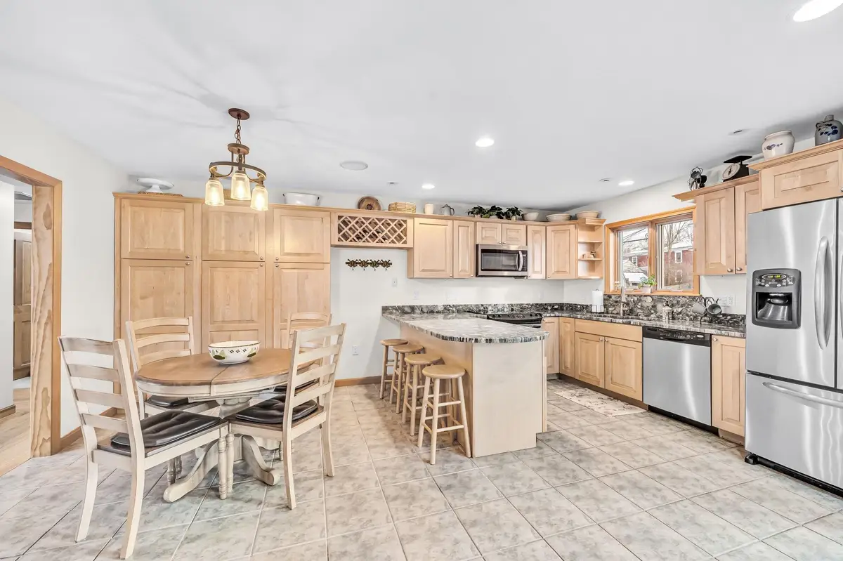 24 Laurel Street, Brattleboro, VT 05301 - Image #1