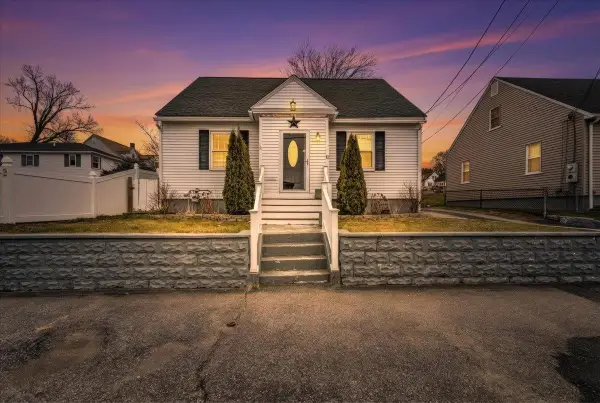 11 Lincoln Street, Manchester, NH 03103