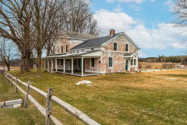 1851 Route 30, Pawlet, VT 05761