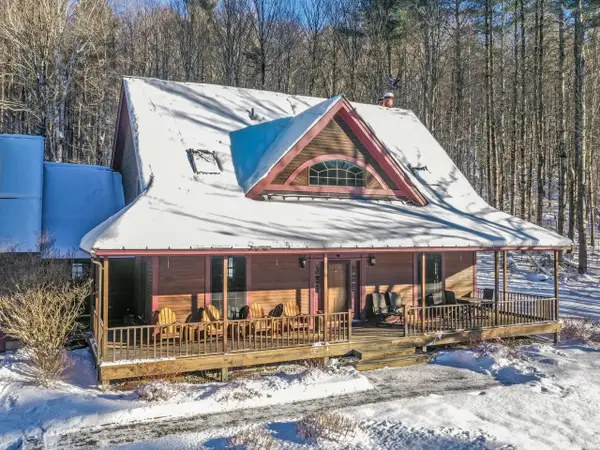 89 Highland Drive, Huntington, VT 05462