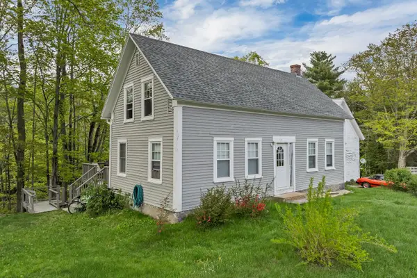 86 Bearcamp Highway, Tamworth, NH 03883