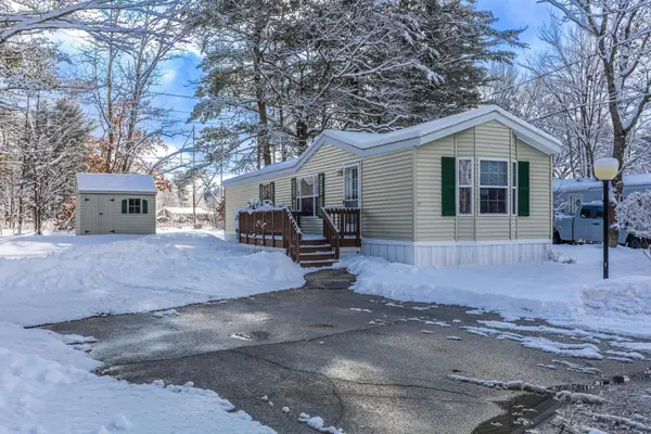 27 Melrose Drive, Rochester, NH 03868