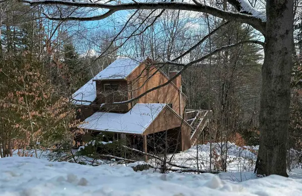 525 Morgan Road, Hartford, VT 05059