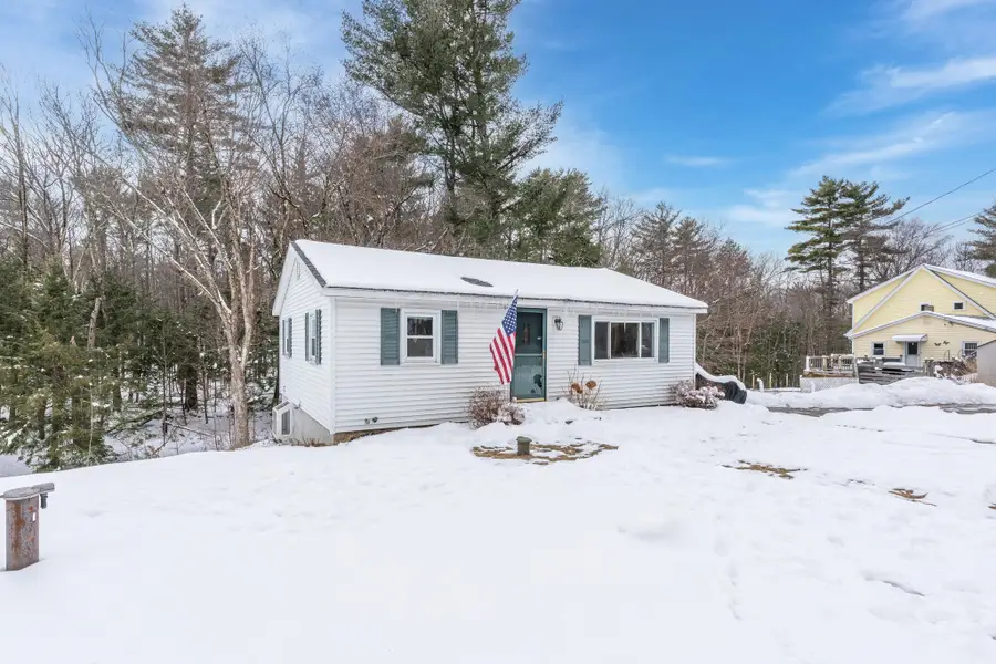 378 Chester Road, Auburn, NH 03032 - Image #2