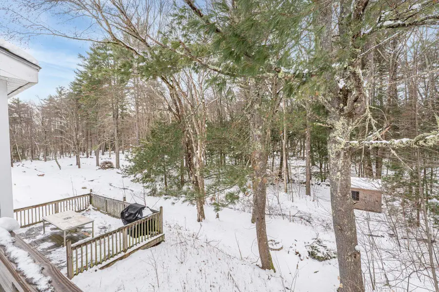 378 Chester Road, Auburn, NH 03032 - Image #3