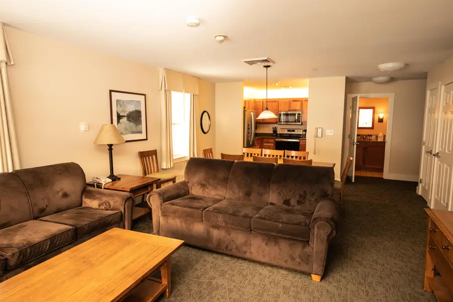 613/615 Qtr. I I I  Adams House, Ludlow, VT 05149 - Image #3