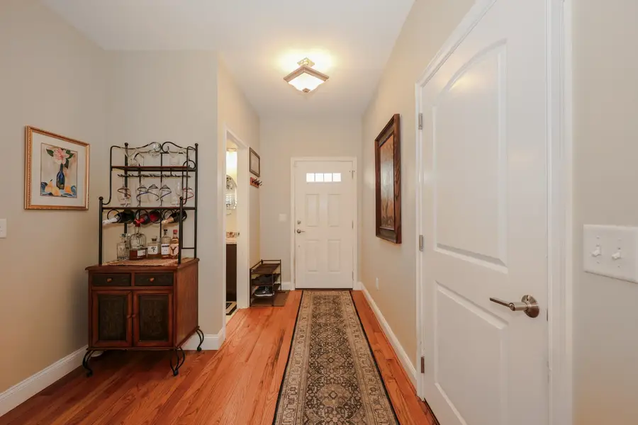 78 Woodview Way, Manchester, NH 03102 - Image #2