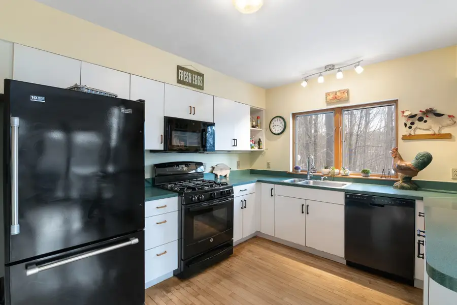 87 Orchard Street, Brattleboro, VT 05301 - Image #3