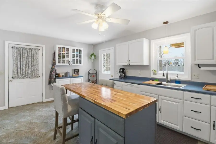 83 Kirby Lane, Williston, VT 05495 - Image #2