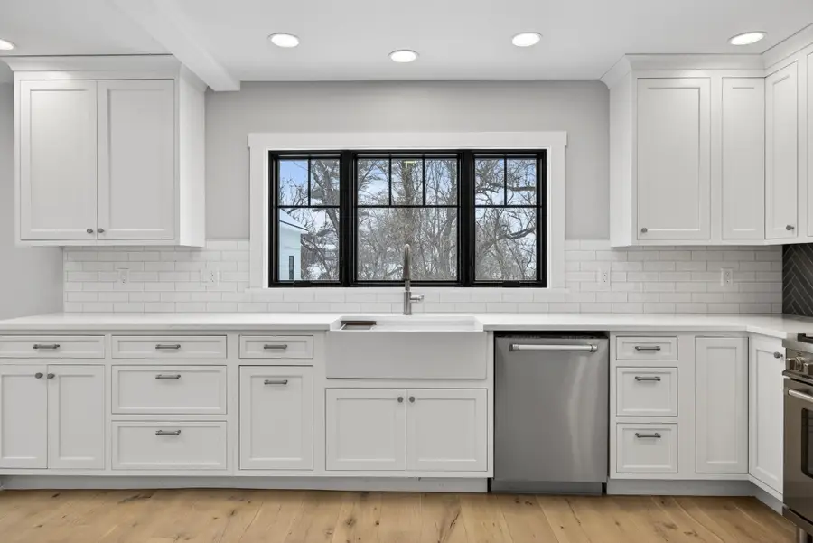 958 East Woodstock Road, Woodstock, VT 05091 - Image #2