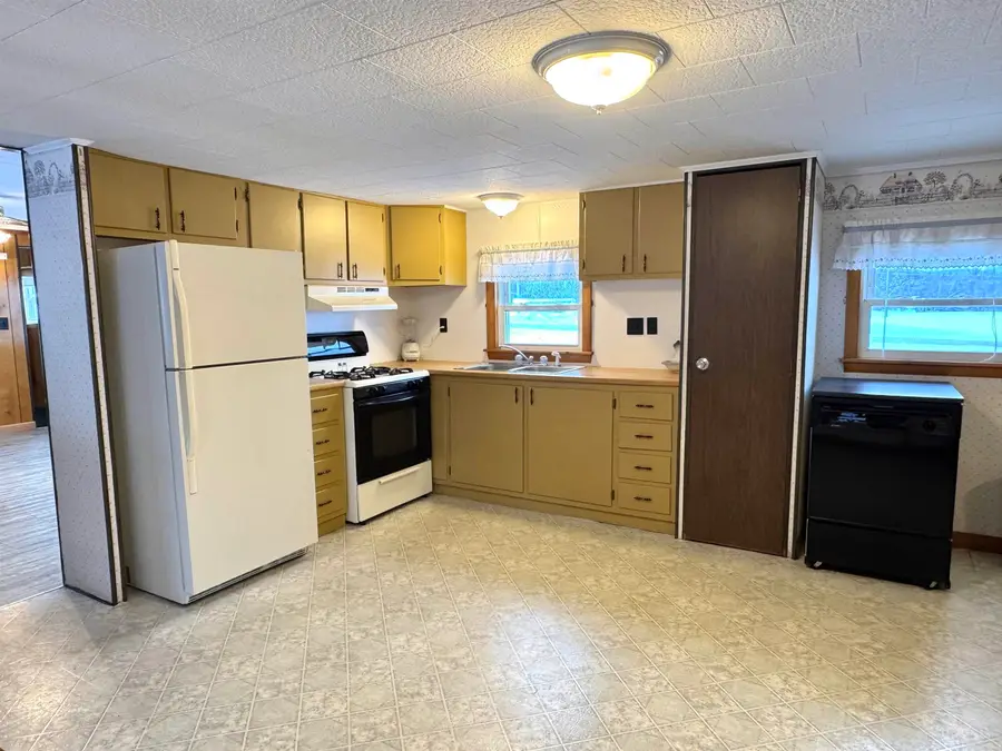 3931 East Hill Road, Jay, VT 05859 - Image #3