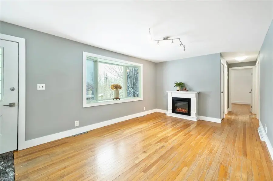 11 Sunny View Drive, Jericho, VT 05465 - Image #3