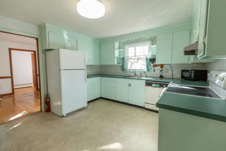 23 Currier Avenue, Peterborough, NH 03458 - Image #3