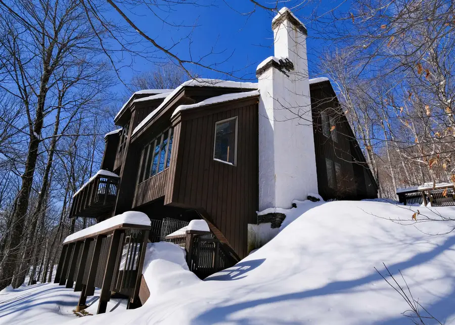 133 Snowy Owl Lane, Plymouth, VT 05056 - Image #2