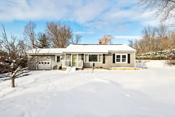 19 Lakeview Terrace, St. Albans City, VT 05478