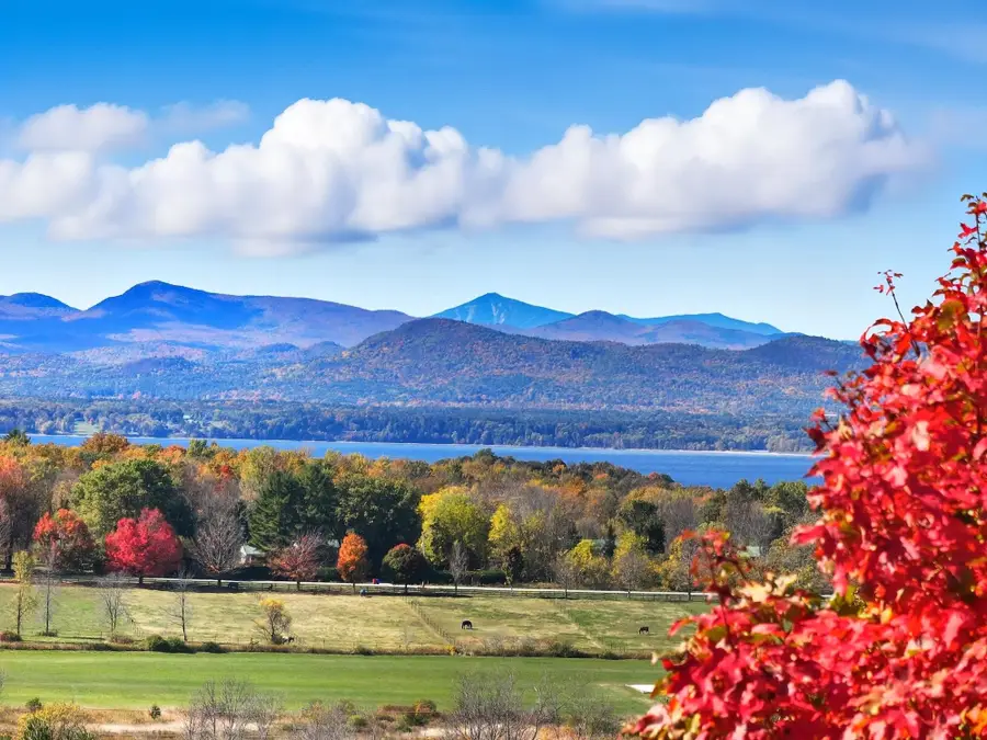 900 Crosswind Drive, Charlotte, VT 05445 - Image #2