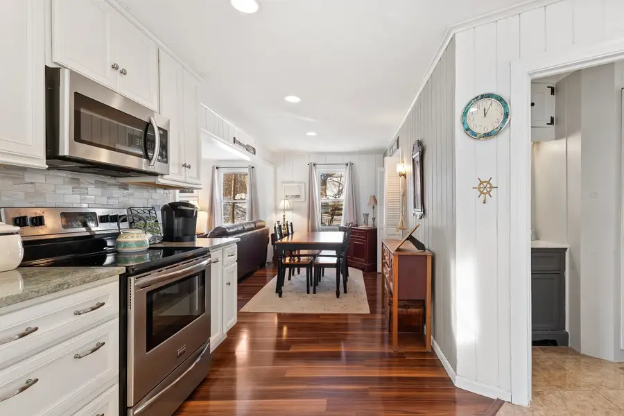 33 Endicott Street #7, Wolfeboro, NH 03894 - Image #2