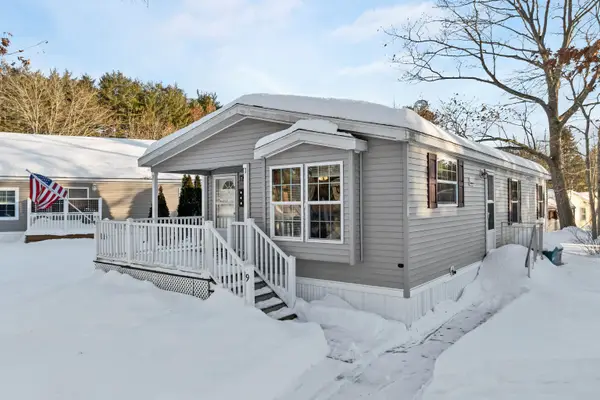9 Slate Run, North Hampton, NH 03862