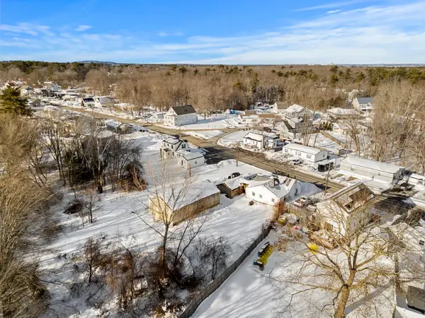 102-104 South Main Street, Seabrook, NH 03874