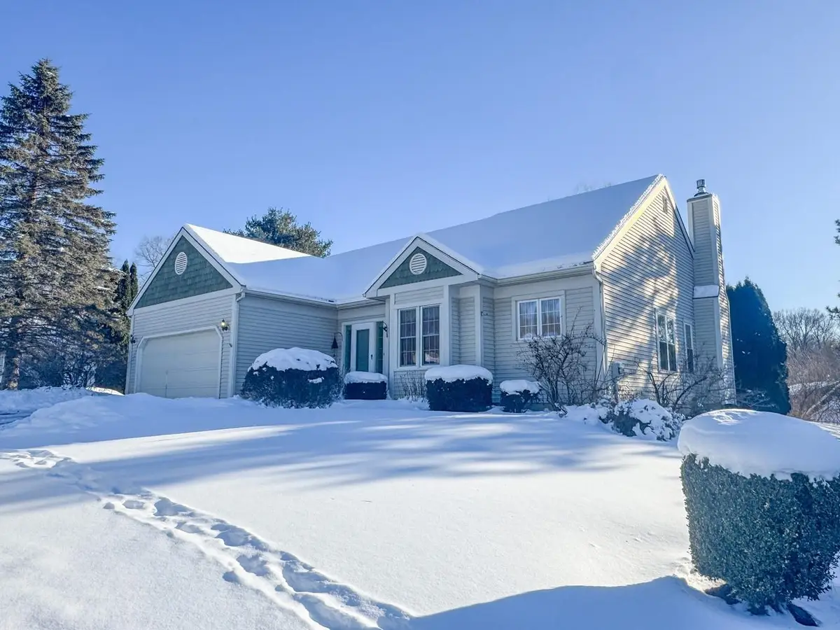 11 Walnut Lane, Essex Junction, VT 05452 - Image #1