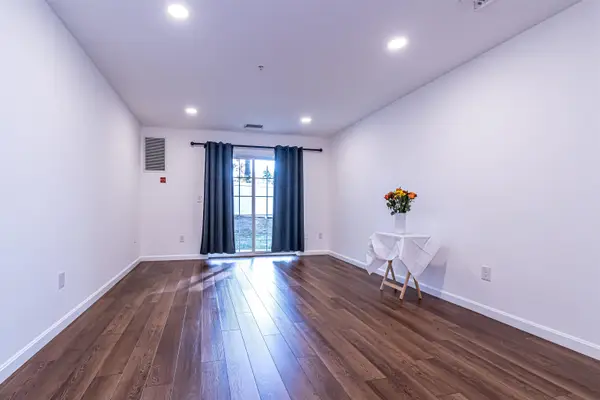 65 Fordway Extension, Derry, NH 03038